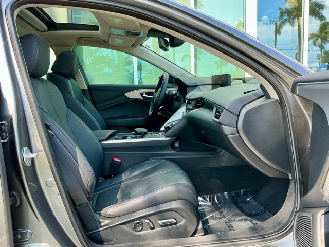 Certified 2025 Acura TLX w/ Technology Package image 14