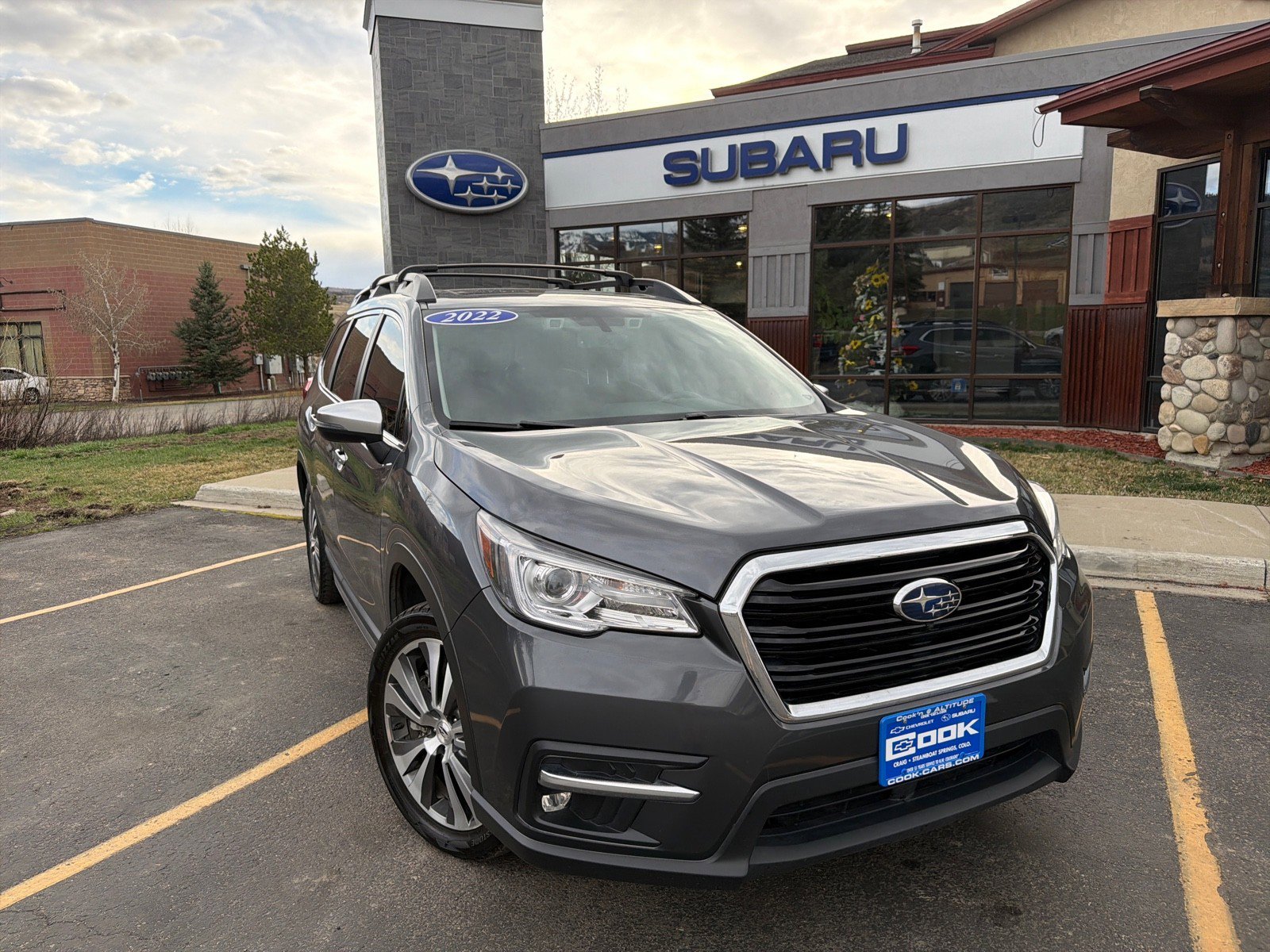 Used 2022 Subaru Ascent Touring w/ Popular Package #2A image 2