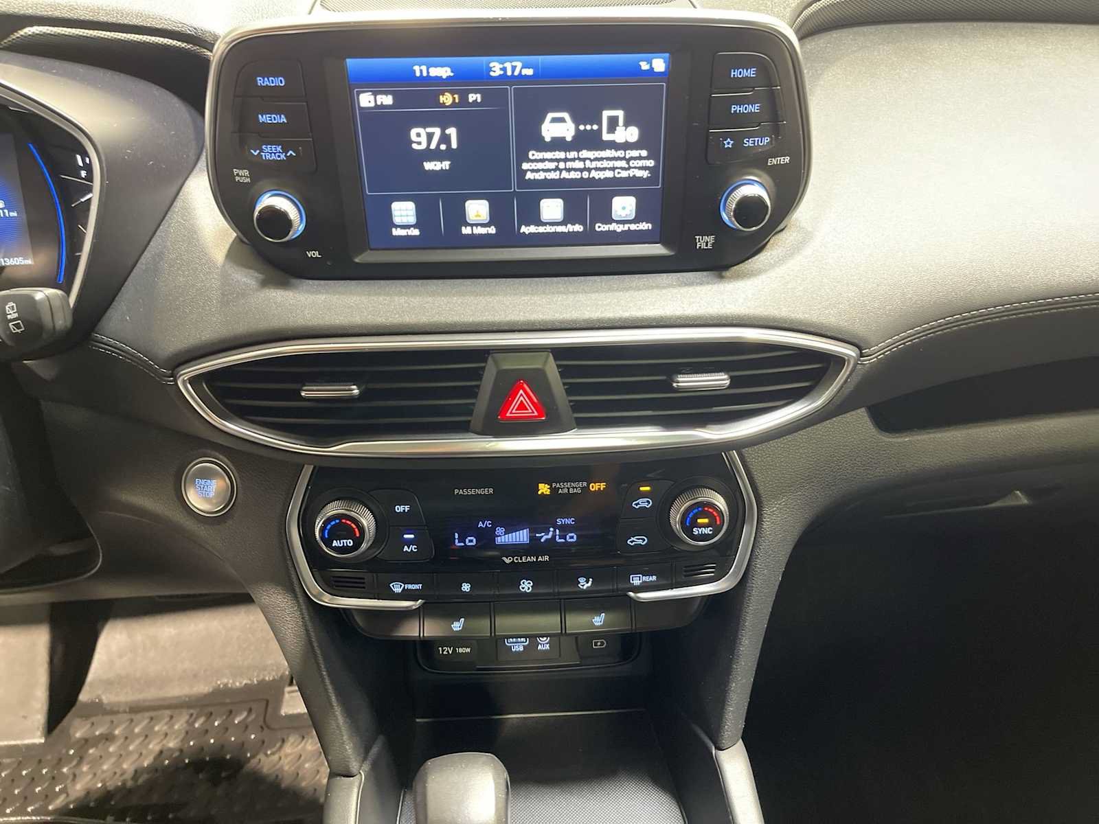 Used 2019 Hyundai Santa Fe Limited AWD/4WD image 16