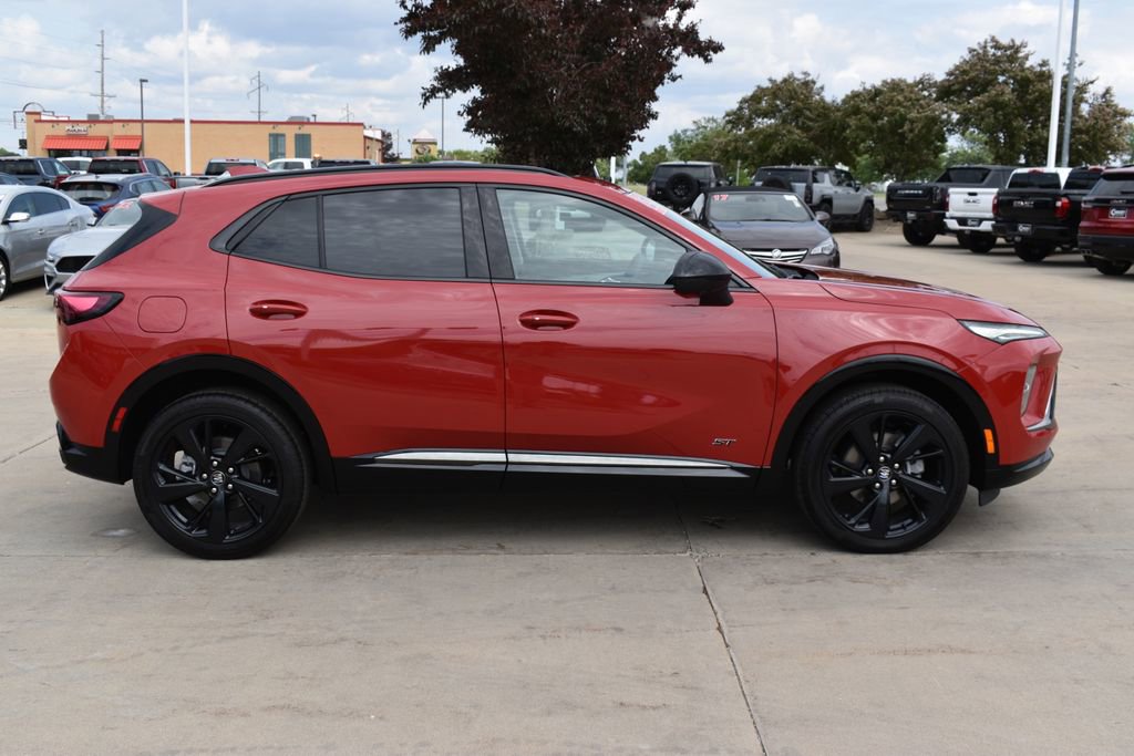 New 2025 Buick Envision Sport Touring image 8