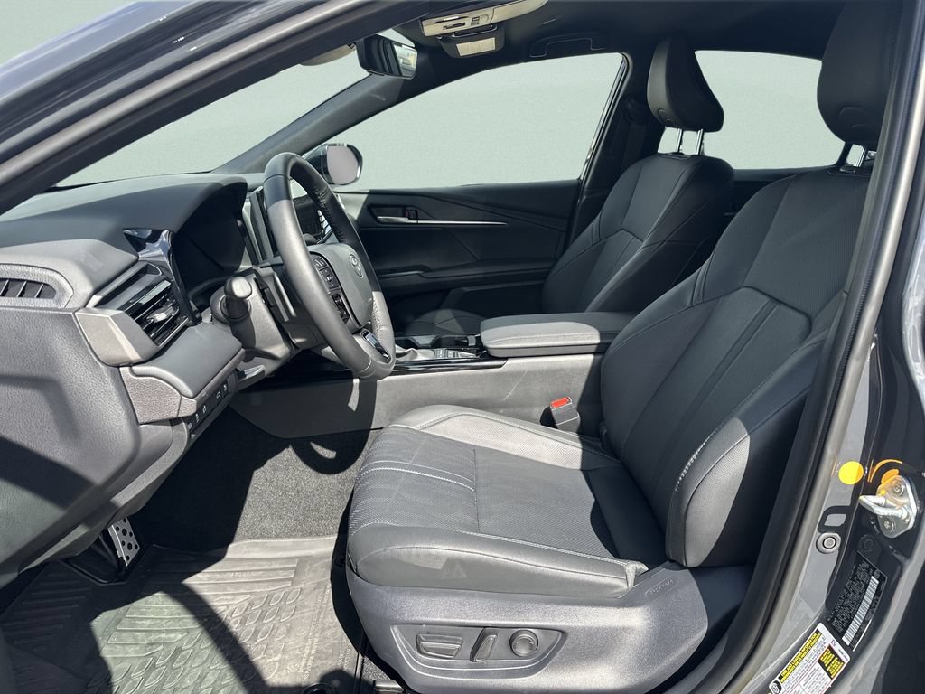 Used 2026 Toyota Camry XSE FWD image 10