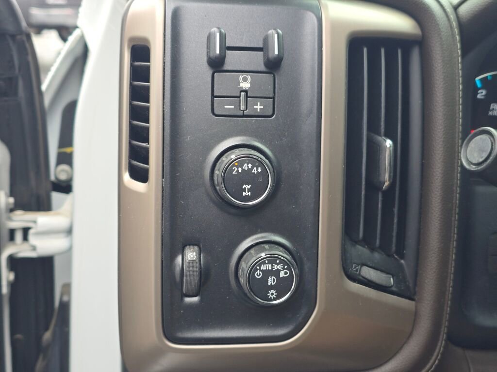 Used 2017 GMC Sierra 3500 Denali w/ Duramax Plus Package image 20