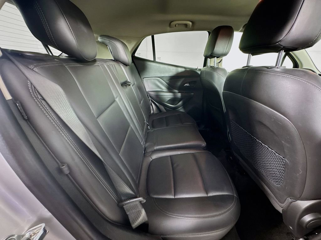 Used 2020 Buick Encore Essence FWD image 31