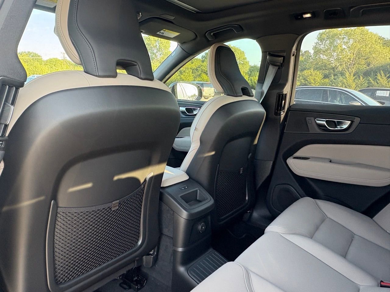 New 2026 Volvo XC60 T8 Plus w/ Protection Package Premier image 23
