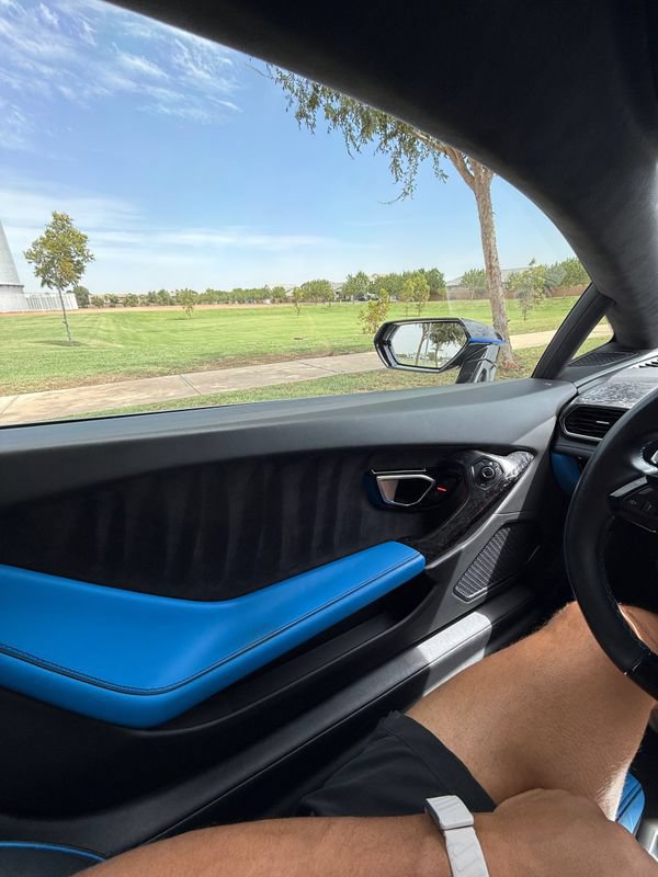 Used 2021 Lamborghini Huracan EVO RWD image 8