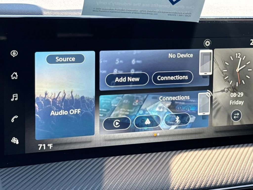 New 2025 Nissan Kicks SR w/ Interior Electronics Package image 21