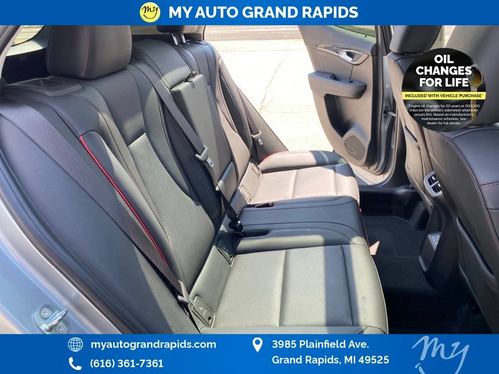 Used 2023 Buick Envision Essence w/ Sport Touring Package AWD/4WD image 41