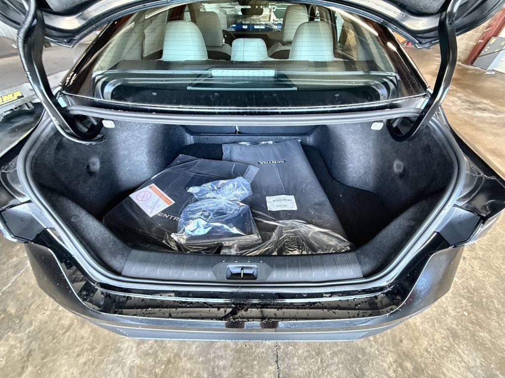 New 2026 Nissan Sentra SL w/ Floor Mat Package FWD image 21
