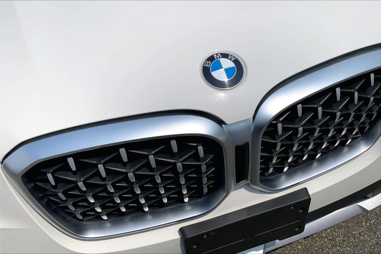Used 2022 BMW X4 xDrive30i w/ Convenience Package AWD/4WD image 32