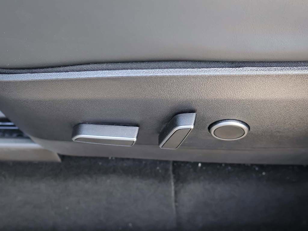 Used 2021 Tesla Model Y Long Range image 42