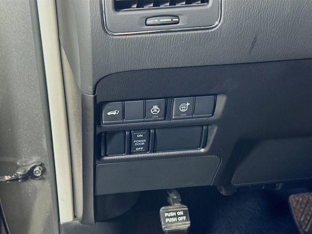 Used 2023 Nissan Armada SL w/ Cargo Package image 23