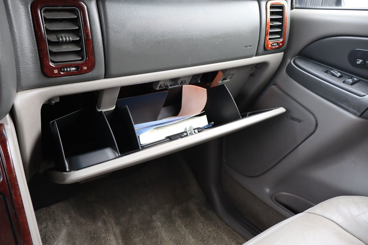 Used 2003 Chevrolet Suburban 2500 LT w/ LT Preferred Equipment Group image 41