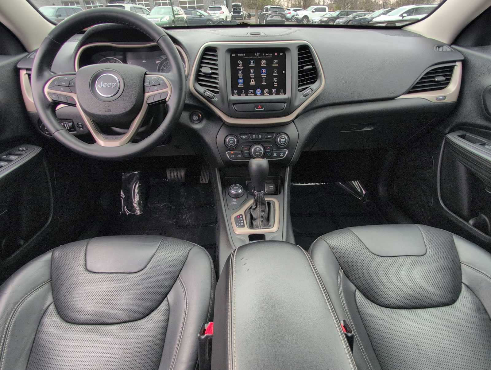 Used 2015 Jeep Cherokee Limited w/ Luxury Group image 16