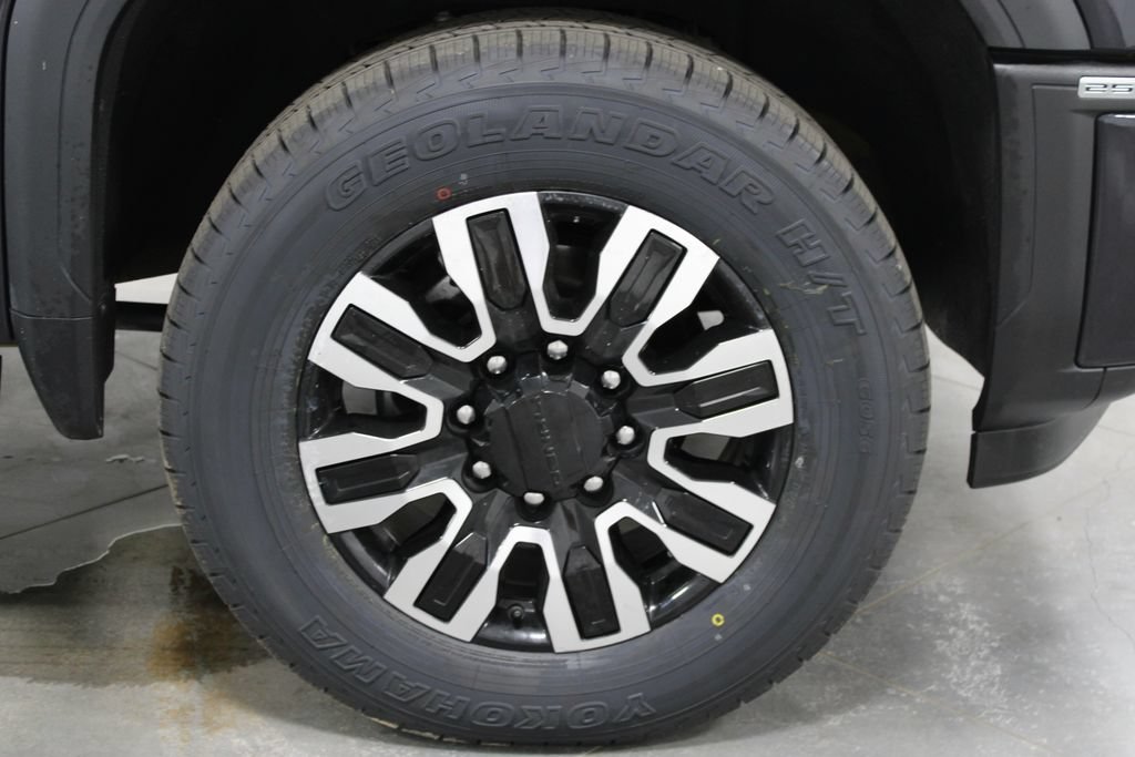 Used 2024 GMC Sierra 2500 Denali Ultimate AWD/4WD image 16