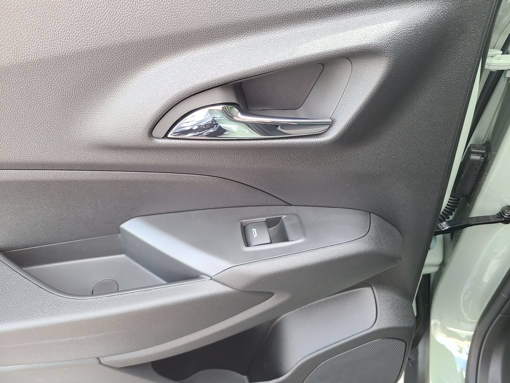 New 2026 Chevrolet Trax ACTIV w/ Driver Confidence Package FWD image 10
