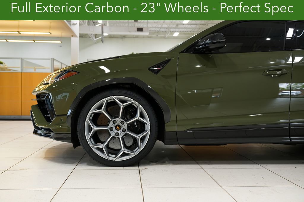 Used 2023 Lamborghini Urus Performante AWD/4WD image 3