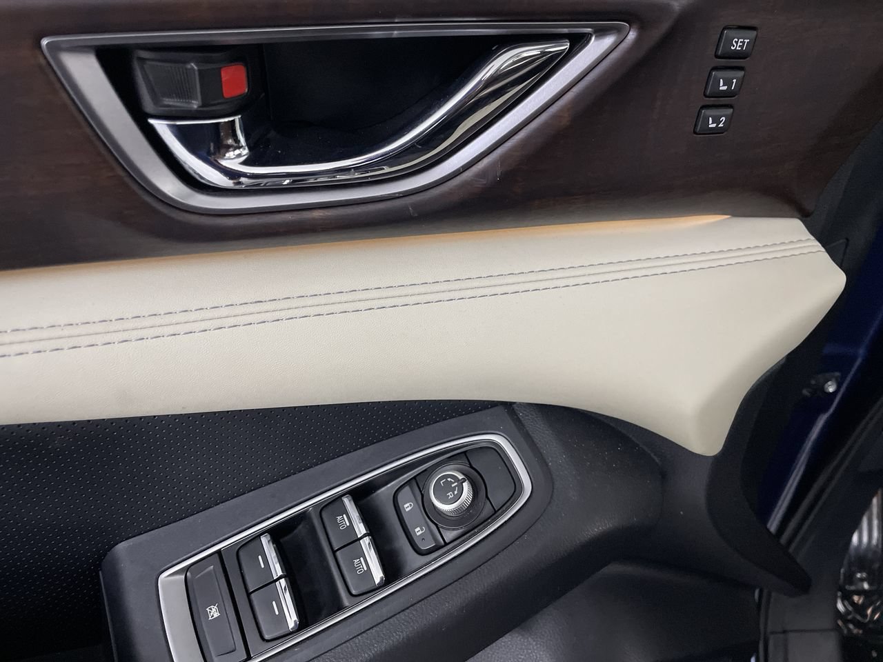 Used 2019 Subaru Ascent Touring AWD/4WD image 11
