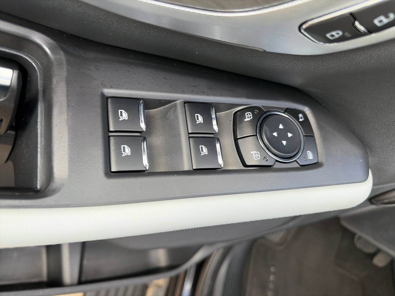 Used 2025 Ford Expedition Max Platinum AWD/4WD image 13