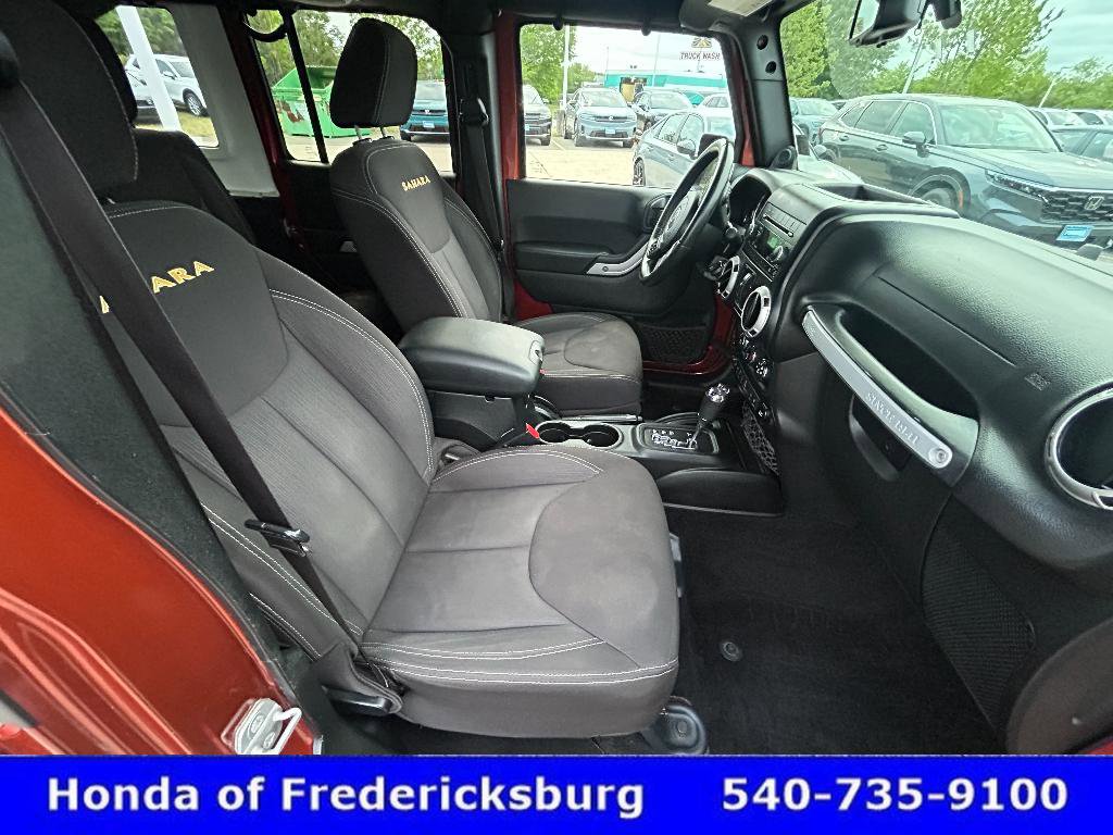 Used 2014 Jeep Wrangler Unlimited Sahara w/ Connectivity Group AWD/4WD image 26