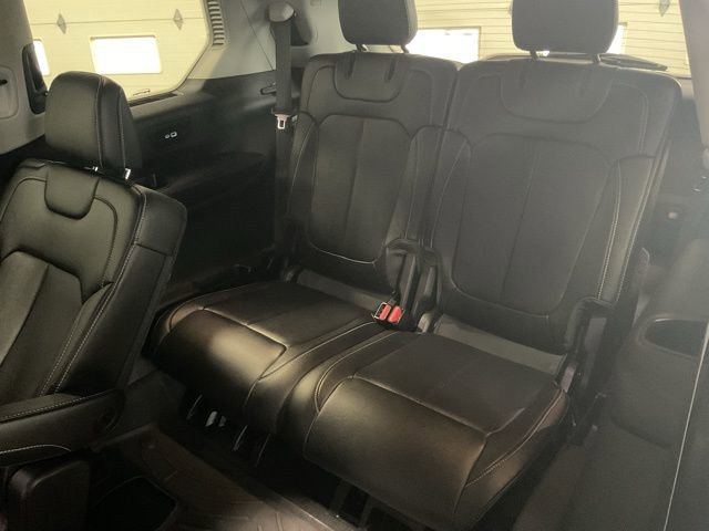 Used 2023 Jeep Grand Cherokee L Limited w/ Trailer Tow Group (B) AWD/4WD image 19