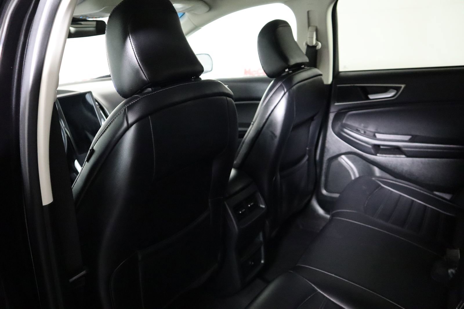 Used 2024 Ford Edge SEL image 37