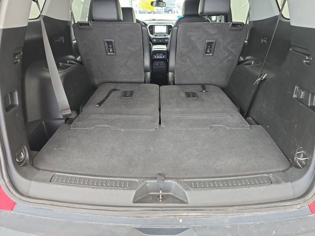 Used 2021 GMC Acadia SLT w/ Premium Package image 22