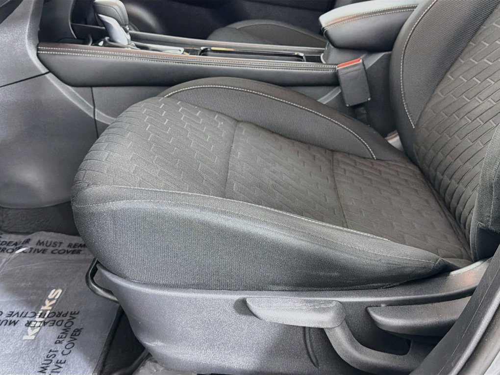 Used 2021 Nissan Kicks SV FWD image 24
