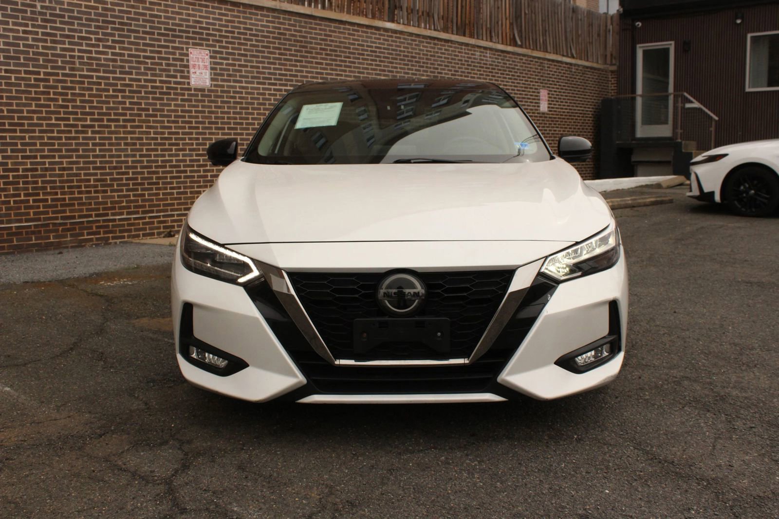 Used 2021 Nissan Sentra SR w/ SR Premium Package FWD image 3