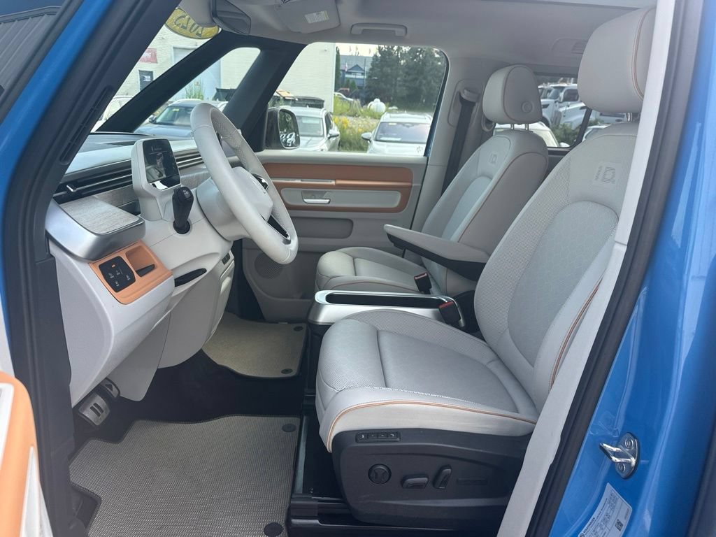 Used 2025 Volkswagen ID. Buzz 1st Edition AWD/4WD image 13