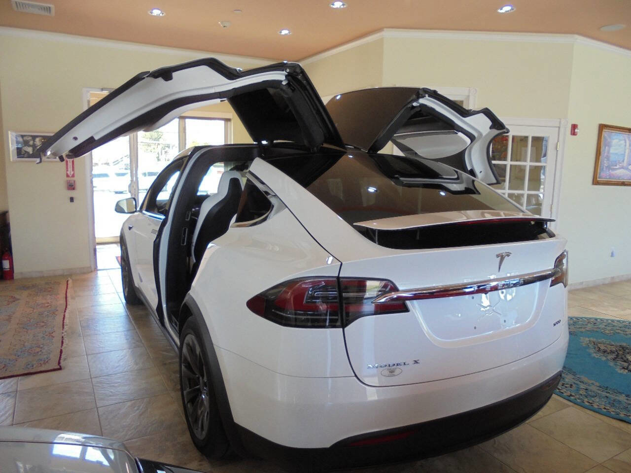 Used 2018 Tesla Model X P100D image 24