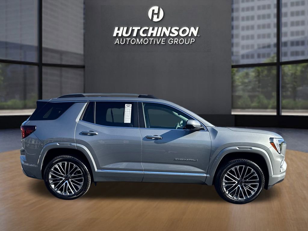 Used 2026 GMC Terrain Denali image 2