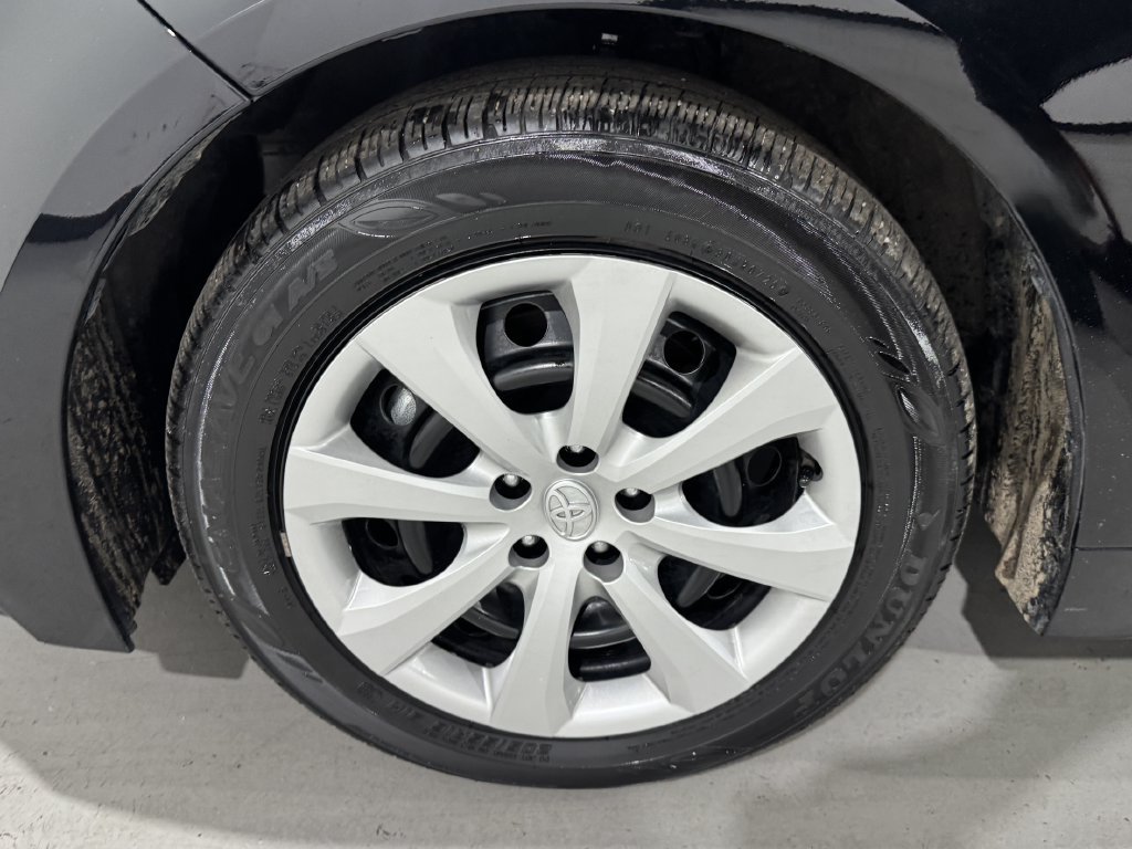 Used 2025 Toyota Corolla LE FWD image 8