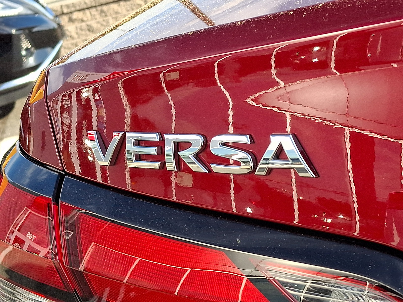 Certified 2025 Nissan Versa SV w/ Trunk Package FWD image 31