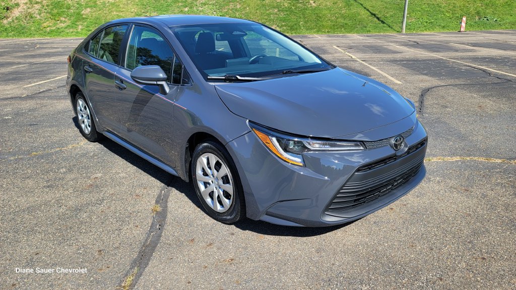 Used 2024 Toyota Corolla LE FWD image 16