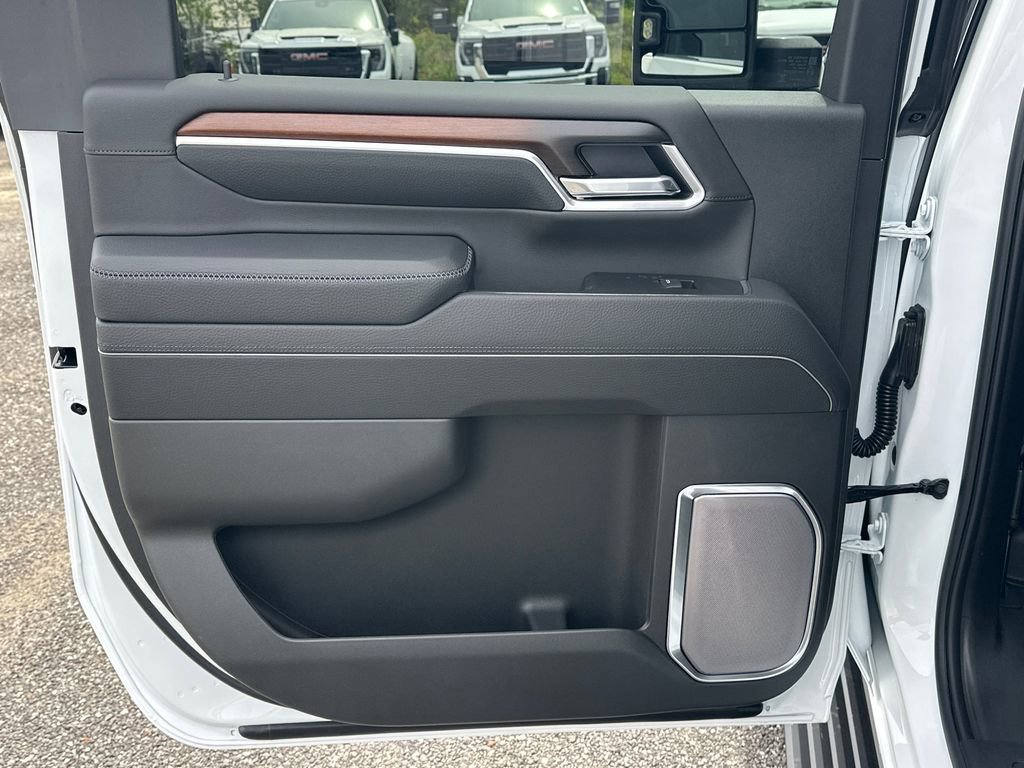 New 2026 GMC Sierra 3500 Denali w/ Denali Reserve Package image 22