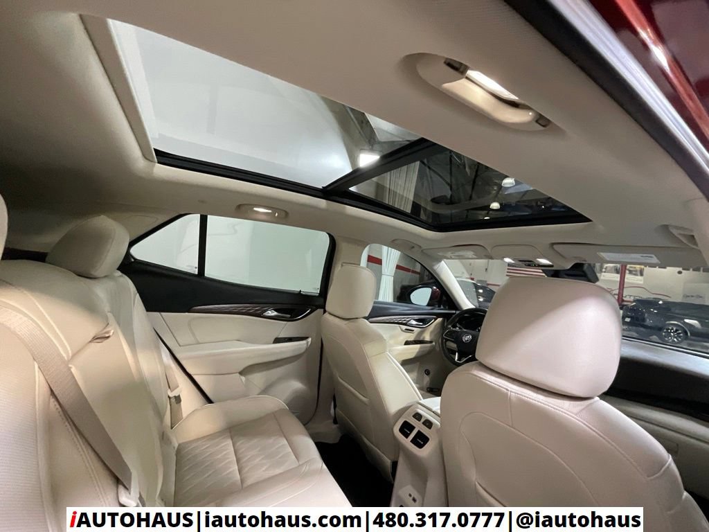 Used 2022 Buick Envision Avenir w/ Technology Package II FWD image 38