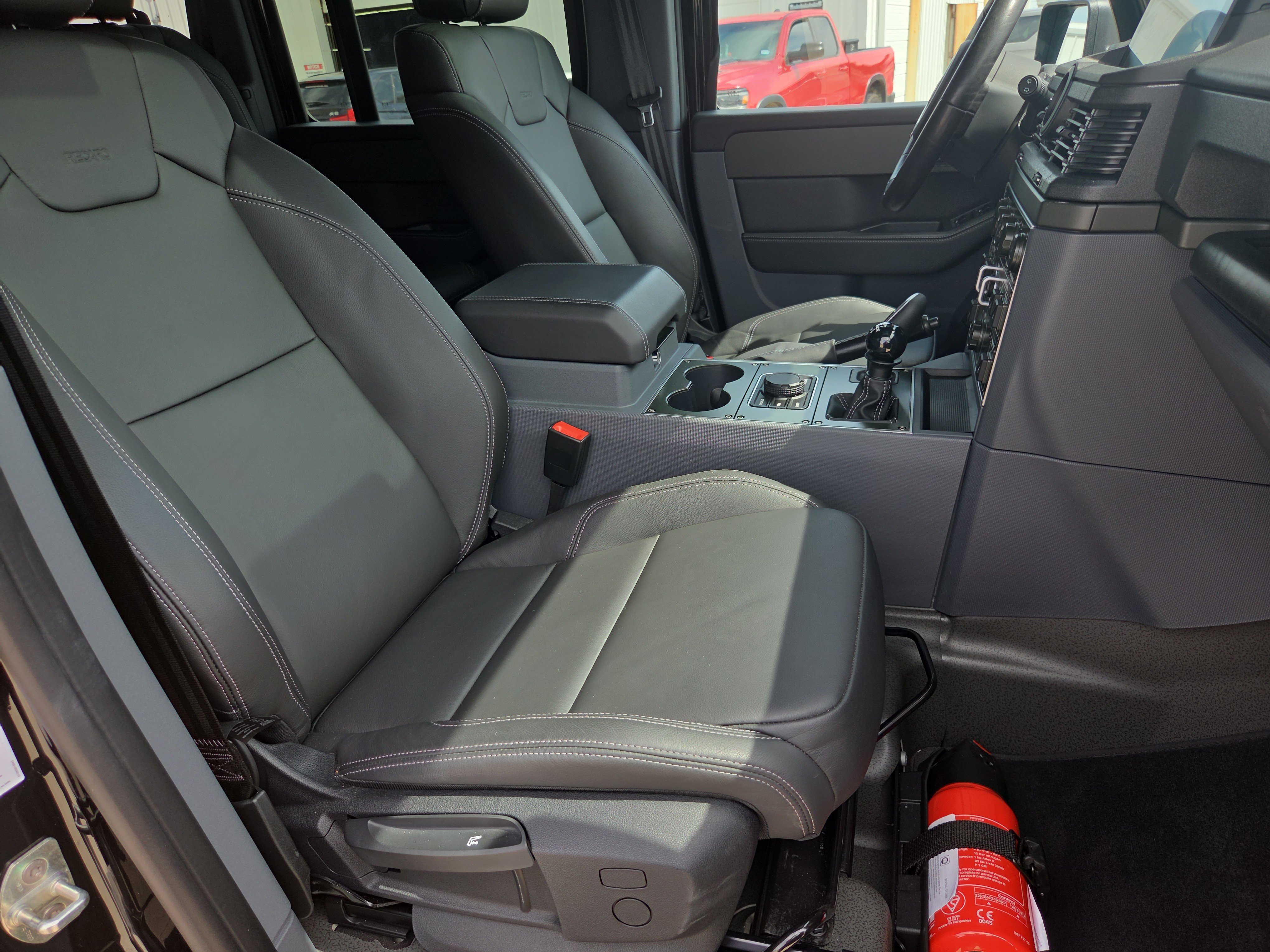 Used 2025 INEOS Grenadier Station Wagon AWD/4WD image 10