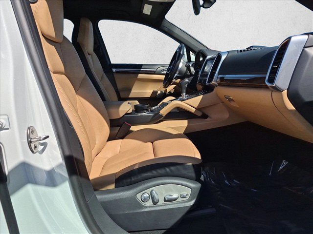Used 2015 Porsche Cayenne Diesel AWD/4WD image 22
