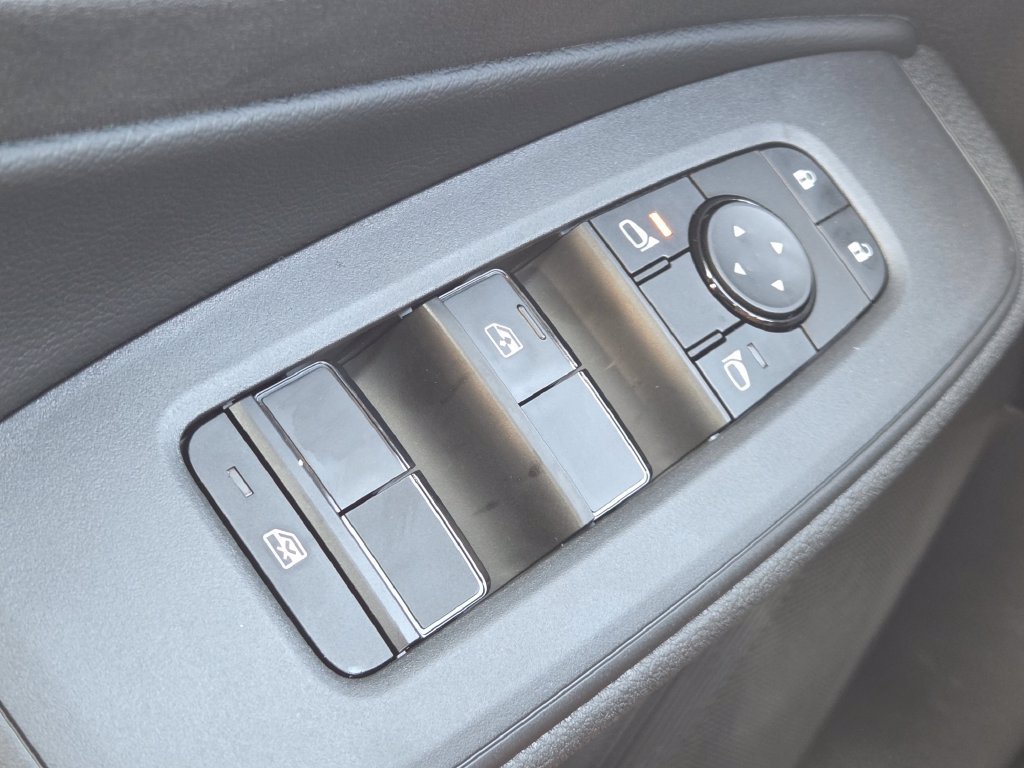 New 2027 Nissan Sentra SV w/ Floor Mat Package FWD image 8