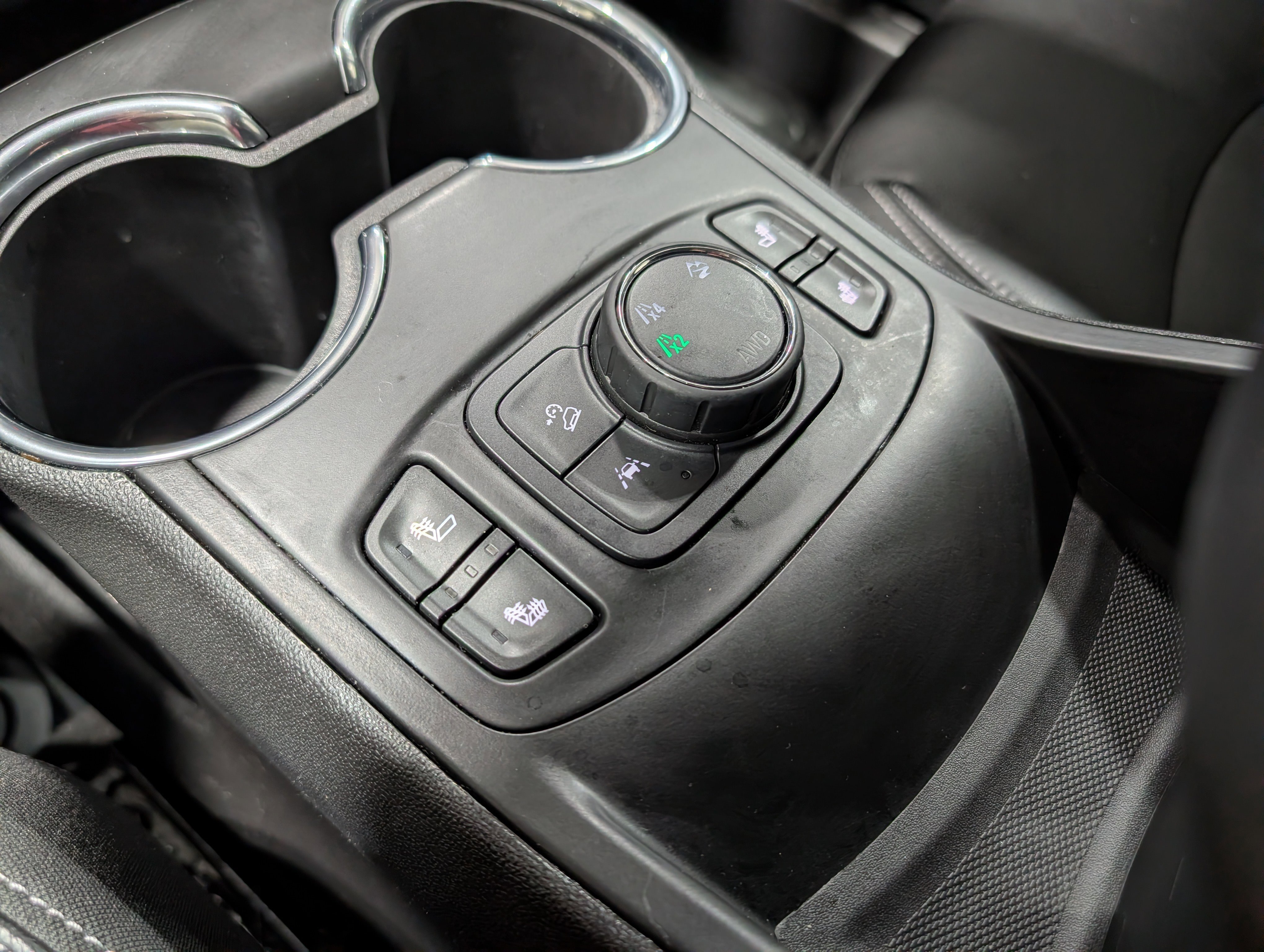 Used 2023 GMC Terrain SLT w/ Infotainment Package II image 27