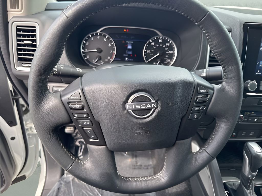 Used 2024 Nissan Frontier SV w/ SV Convenience Package RWD image 12