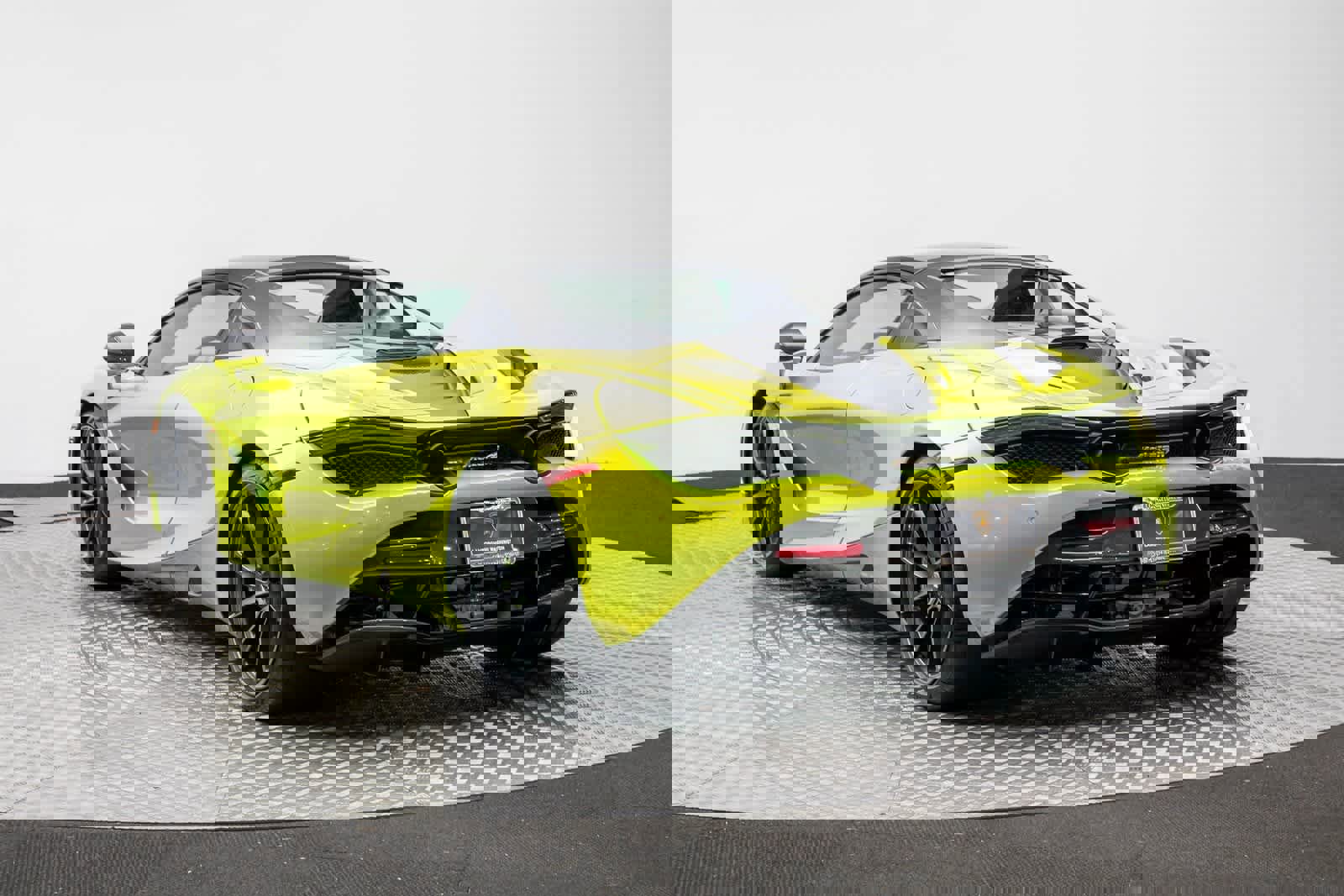 Used 2023 McLaren 720S Performance image 23