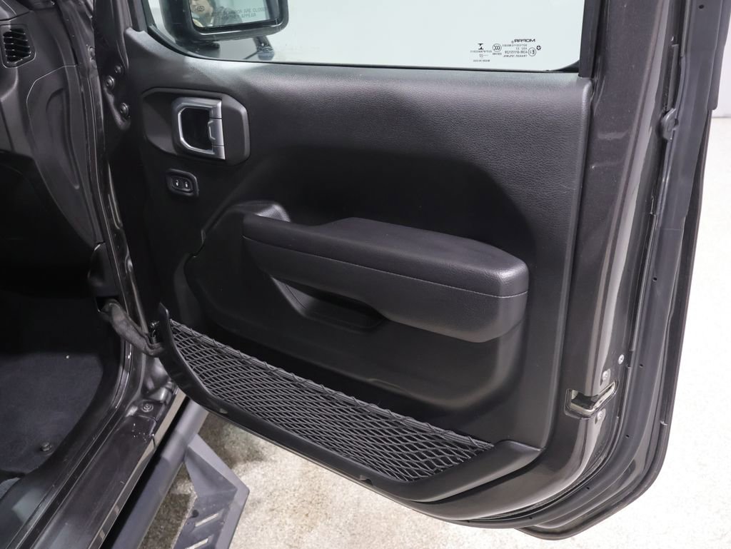 Used 2022 Jeep Wrangler Sport S image 19