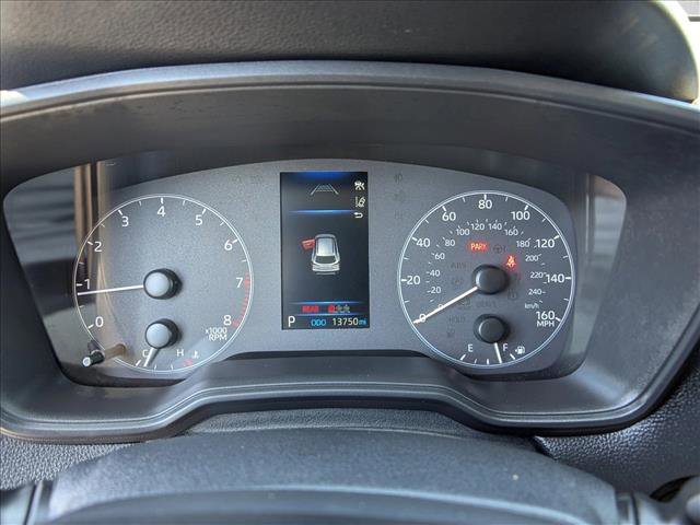 Used 2024 Toyota Corolla Cross LE FWD image 11