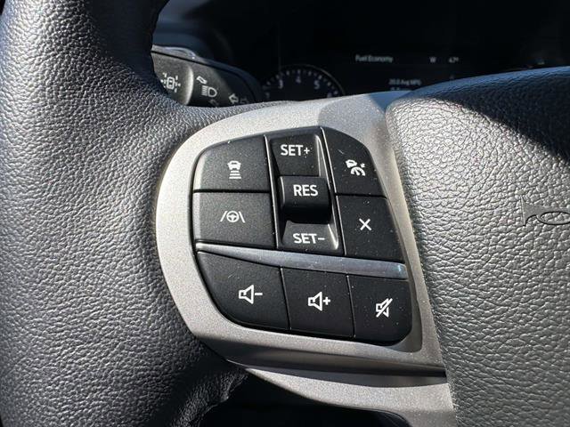 Used 2023 Ford Explorer XLT w/ Equipment Group 202A AWD/4WD image 15