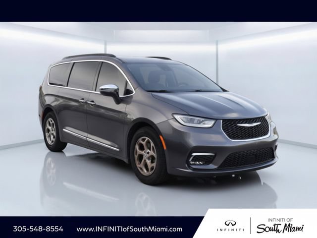 Used 2023 Chrysler Pacifica Limited FWD image 3