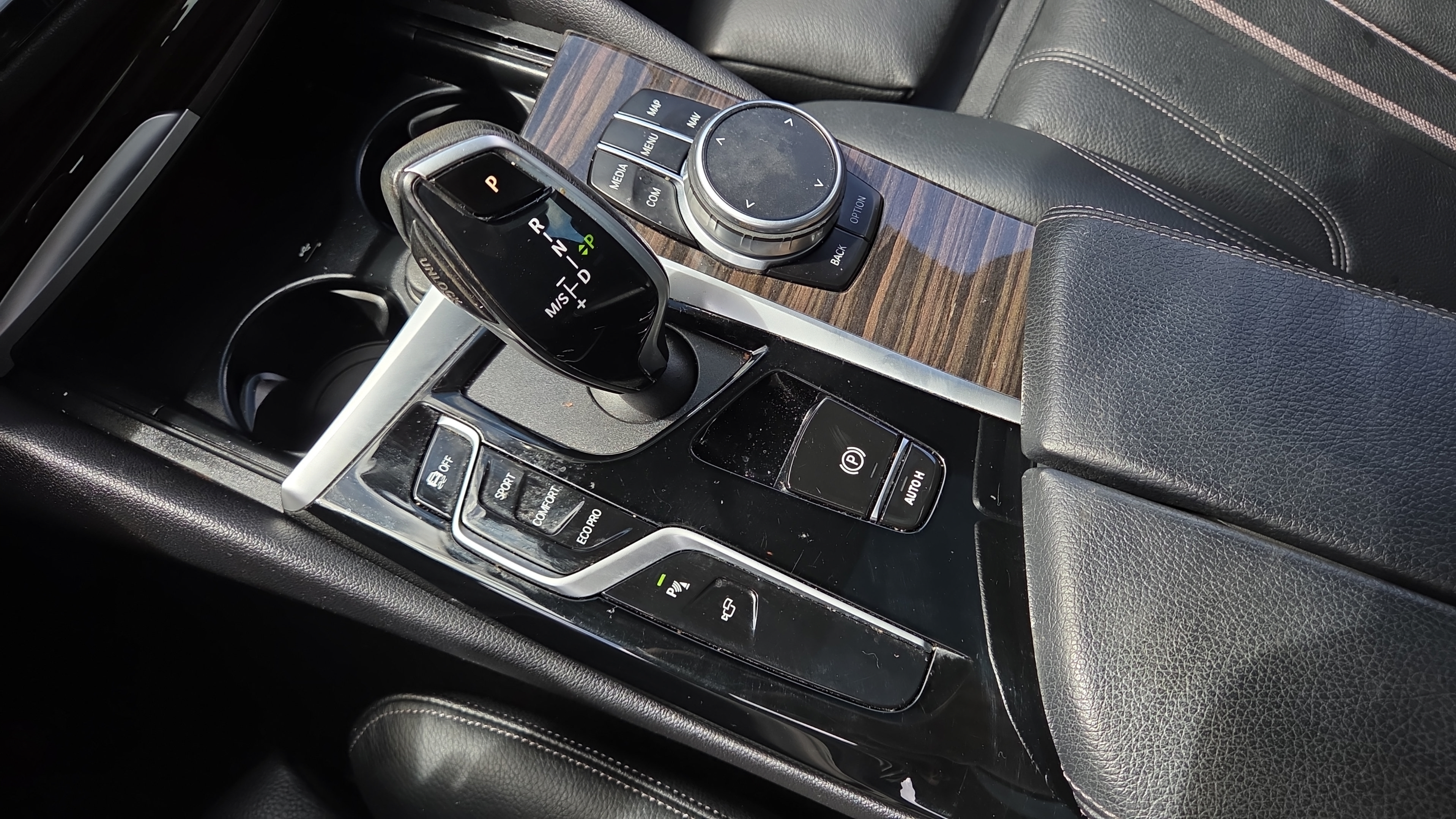 Used 2021 BMW 540i w/ Convenience Package RWD image 32