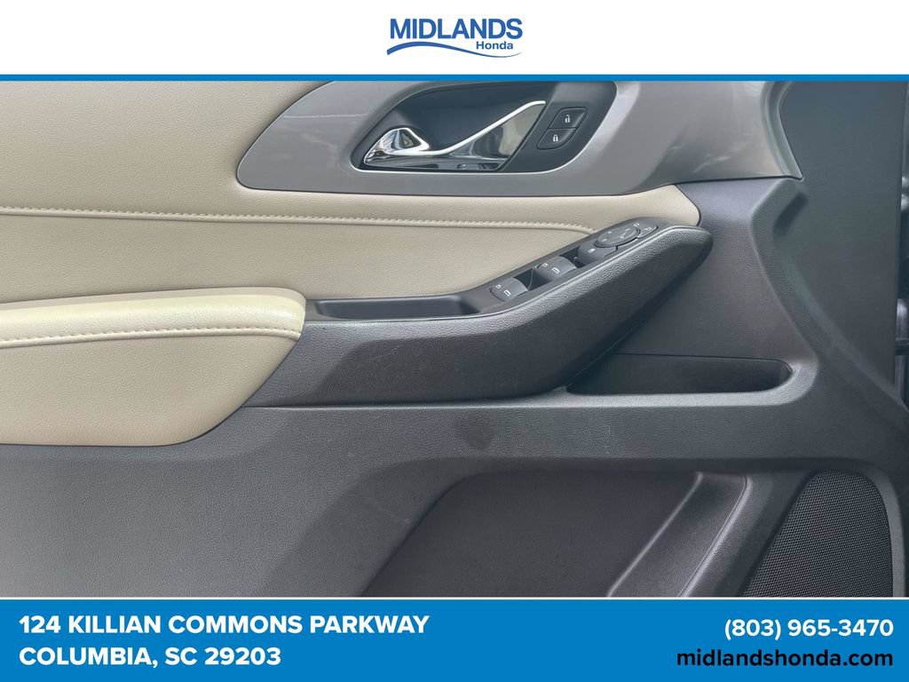 Used 2023 Chevrolet Traverse LS w/ Safety Package FWD image 16