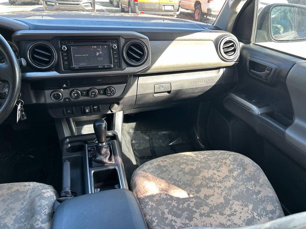 Used 2019 Toyota Tacoma SR5 AWD/4WD image 11