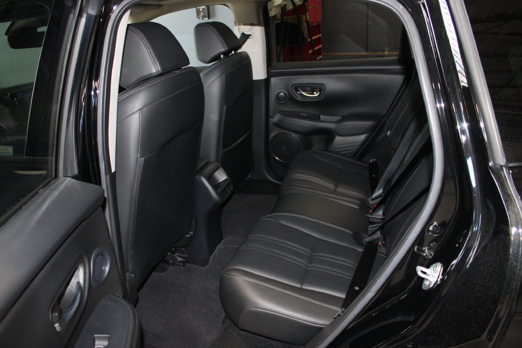 Used 2023 Honda HR-V EX-L image 10